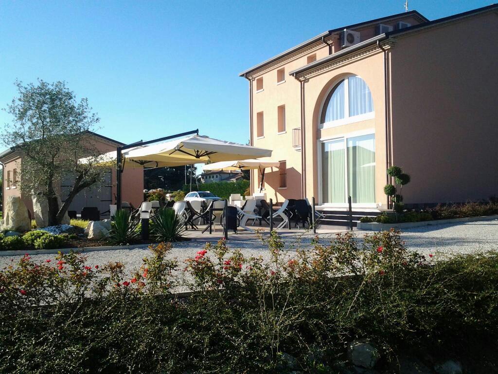 Agrialloggi La Palazzina Curtarolo Bagian luar foto